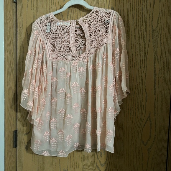 4 Love and Liberty Johnny Was Lace Pink Embroidered Silk Blouse Sz Small Poetic - Picture 3 of 4